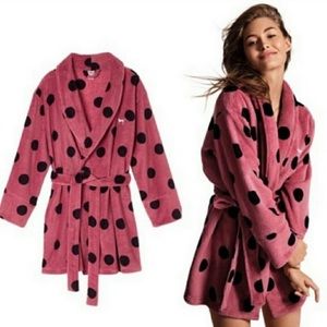 💕Victoria Secret Pink Polka Dot Robe!